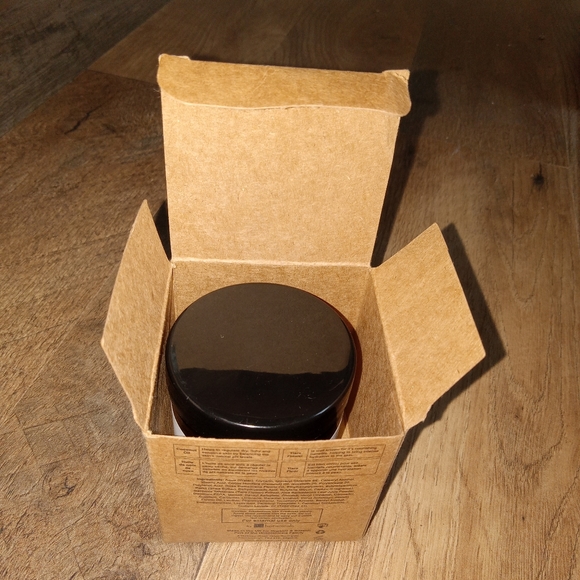 Madagascan Coconut Rejuvenating Night Moisturizer - Picture 4 of 8